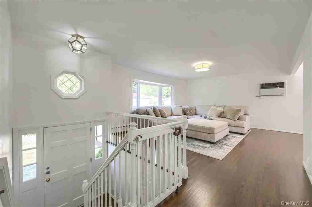 31 Gleason Dr - Photo 4 of 46