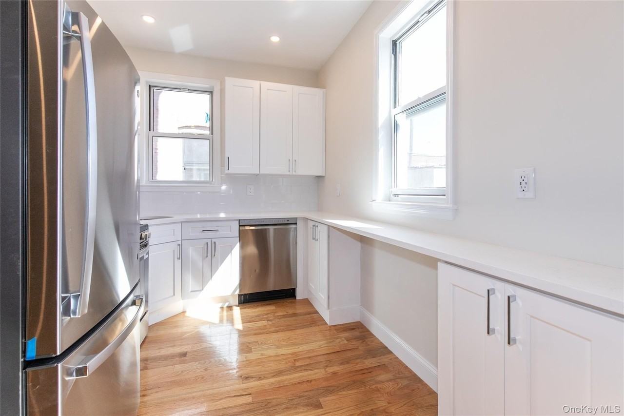 10444 42nd Ave #1B - Photo 6 of 16
