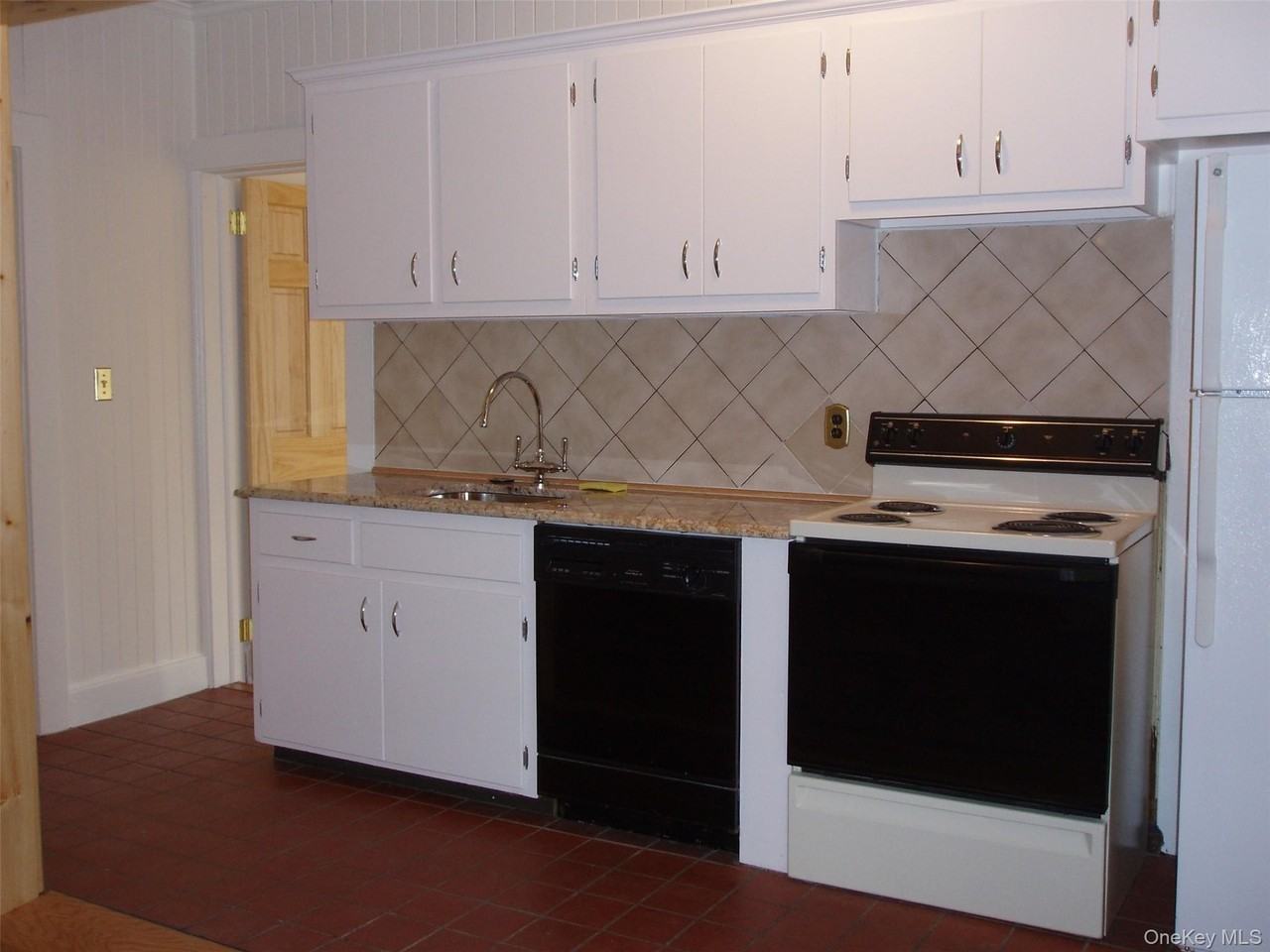 953 Ripley Ln - Photo 7 of 17