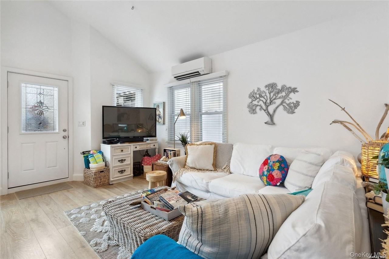 26 Illinois Ave - Photo 5 of 27