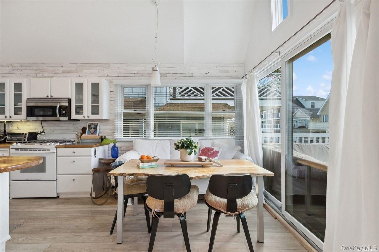 26 Illinois Ave - Photo 7 of 27