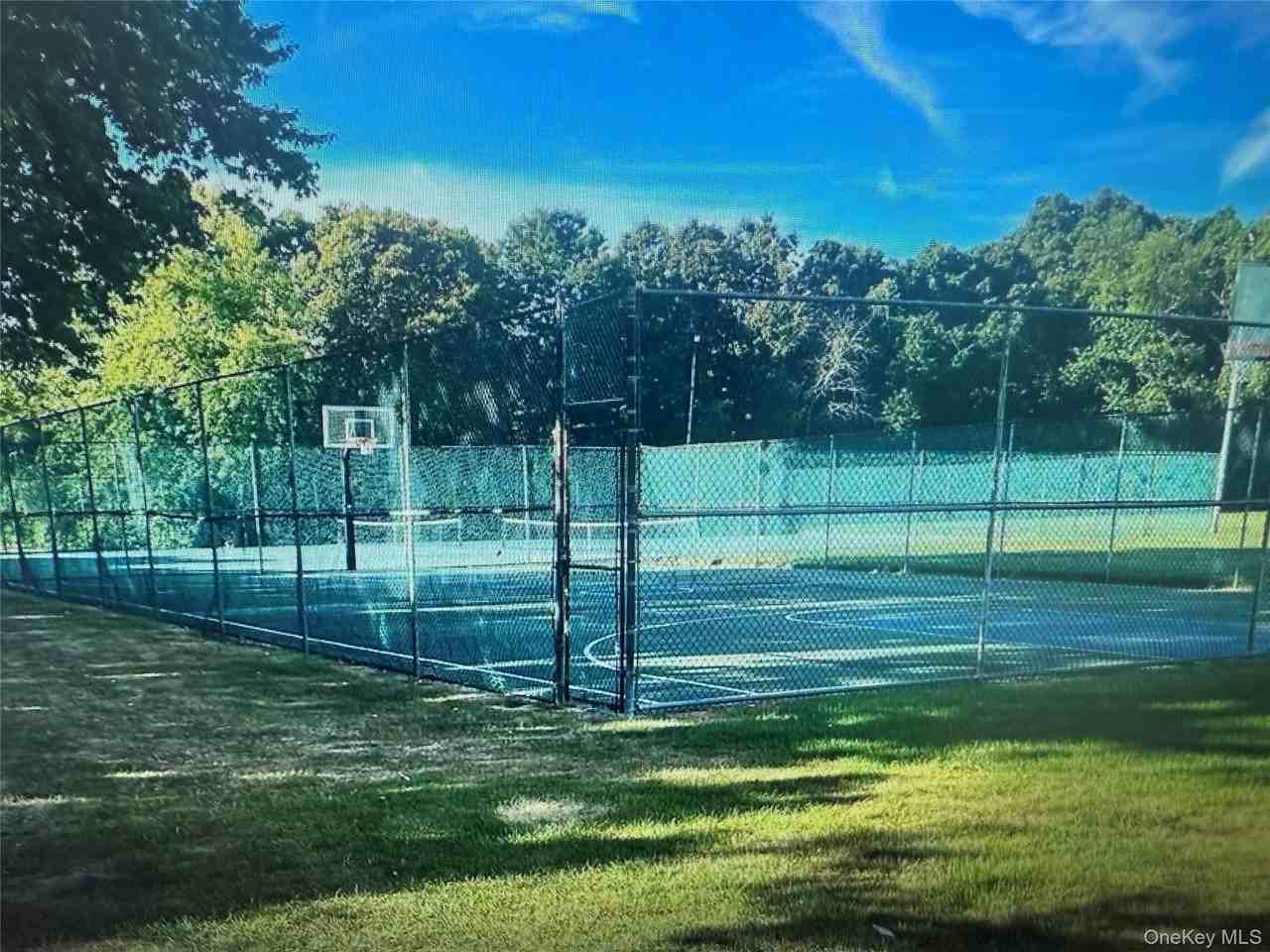 5 Laramie Ct - Photo 3 of 34