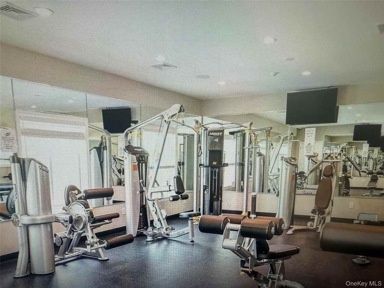 5 Laramie Ct - Photo 7 of 34