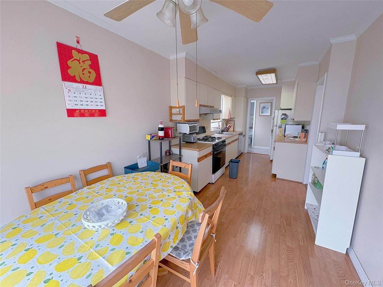 5836 Bell Blvd - Photo 7 of 36