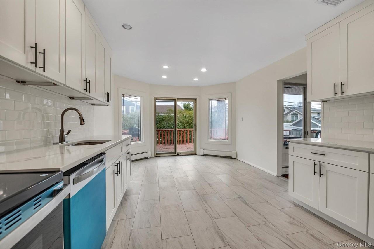 16 Middle Ln - Photo 5 of 21