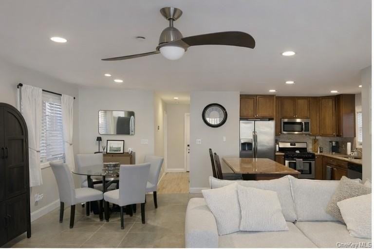 45 Maryland Ave - Photo 2 of 9