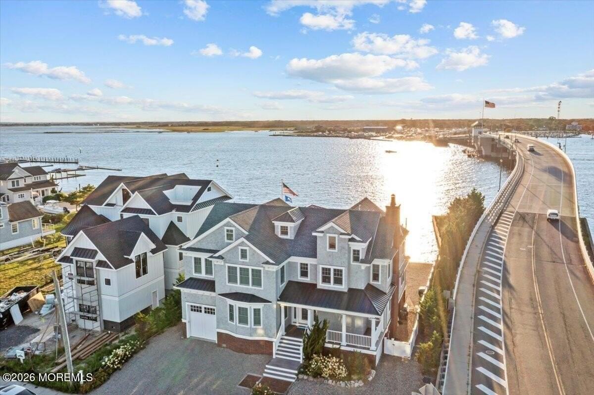 1200 Bay Ave - Photo 2 of 45