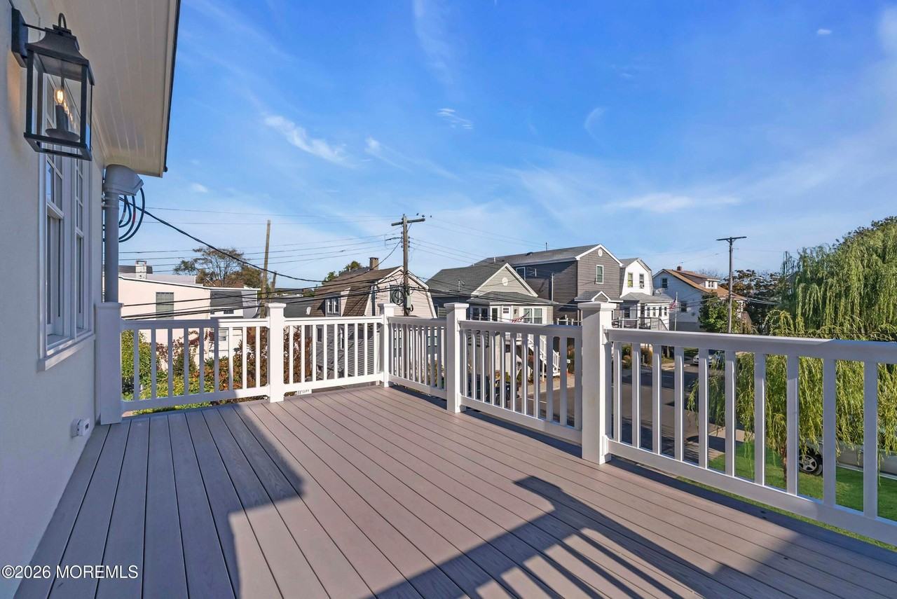 132 Bay Ave Unit 1stfloor - Photo 6 of 20