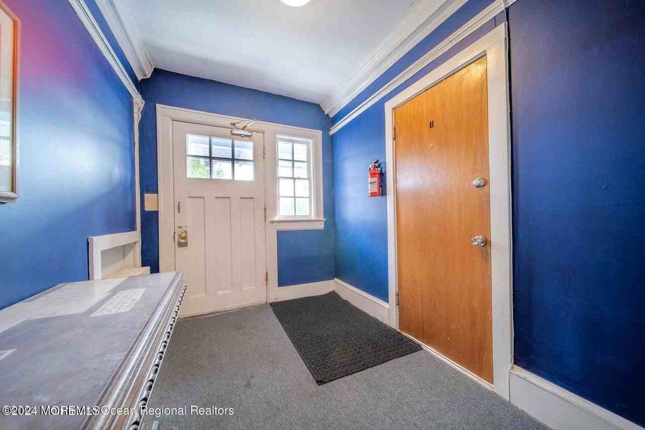 501 Sunset Ave Apt 4 - Photo 6 of 11