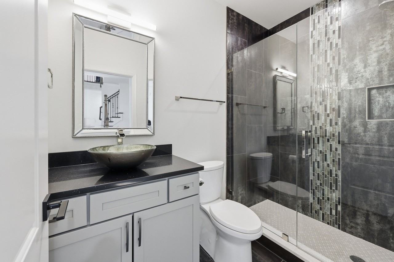 4530 Fairfax Ave - Photo 5 of 23