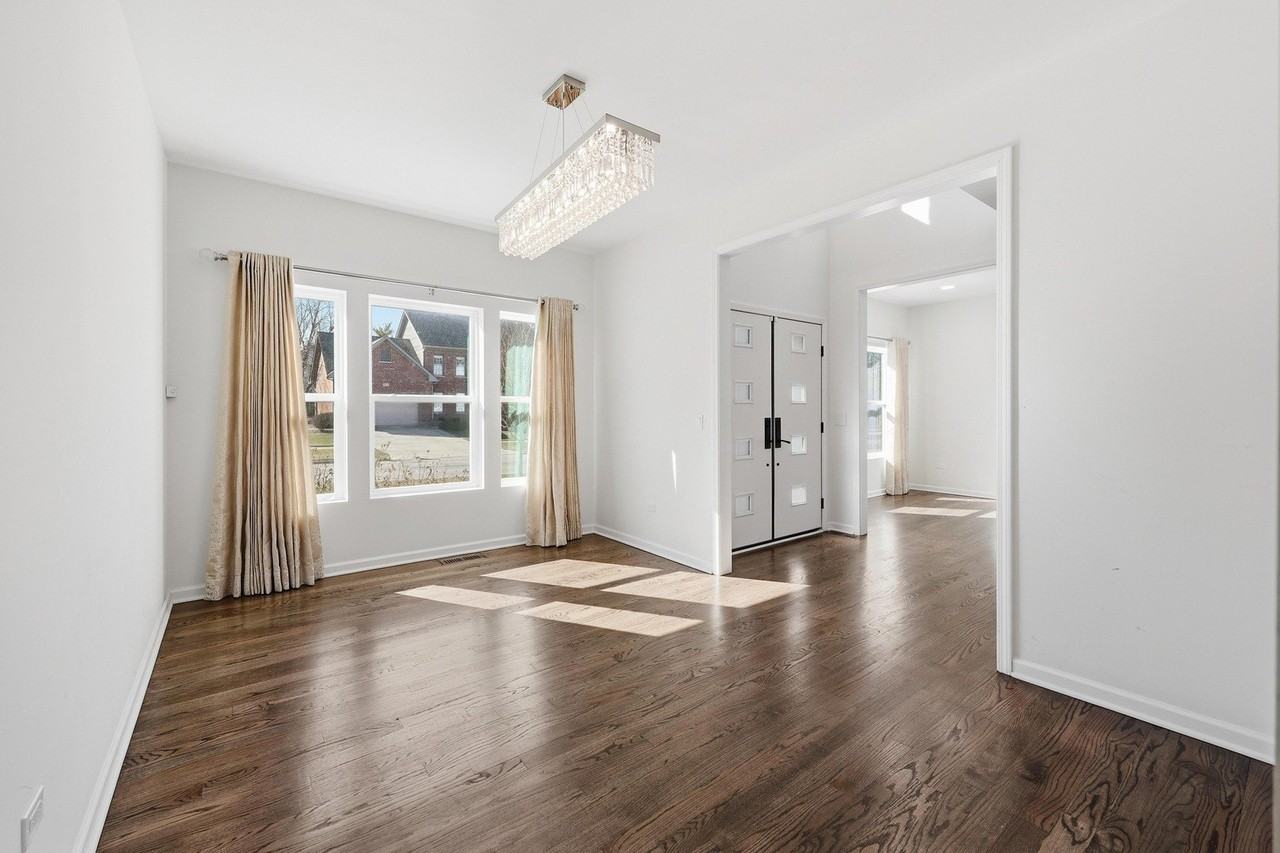 4530 Fairfax Ave - Photo 6 of 23