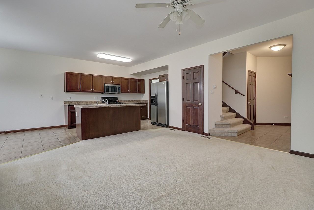 23055 Ironwood Dr - Photo 5 of 28