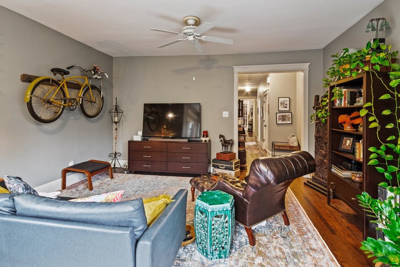 4854 N Albany Ave Apt 1 - Photo 4 of 20