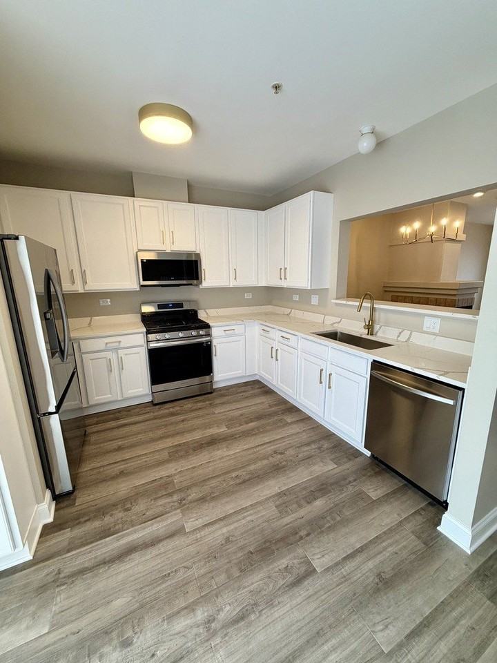 10233 Concord Ln Unit C - Photo 7 of 23