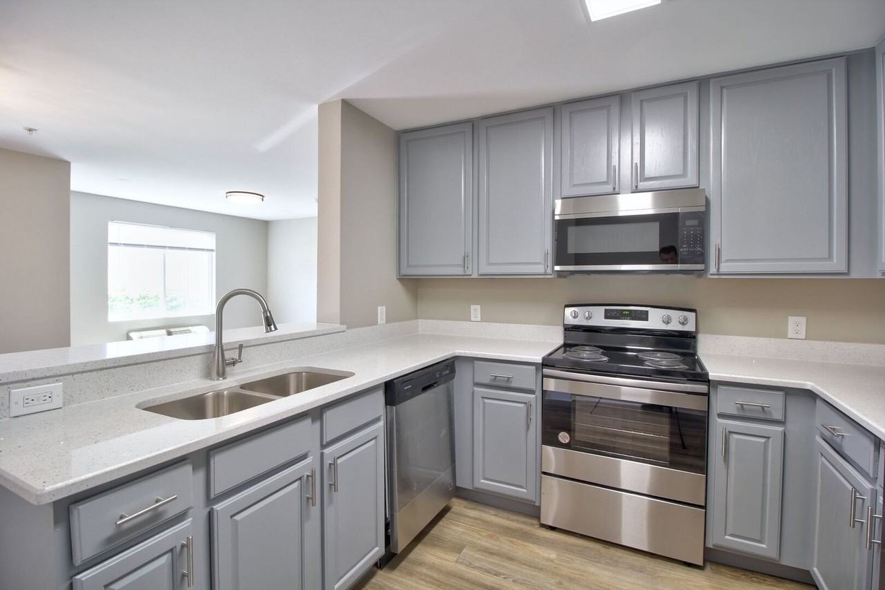 226 Bertram Dr Unit A - Photo 5 of 16