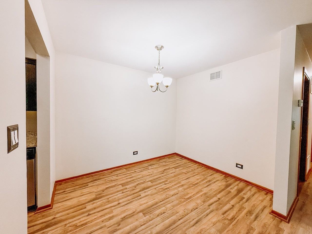 1501 N Milwaukee Ave Apt 3a - Photo 3 of 10