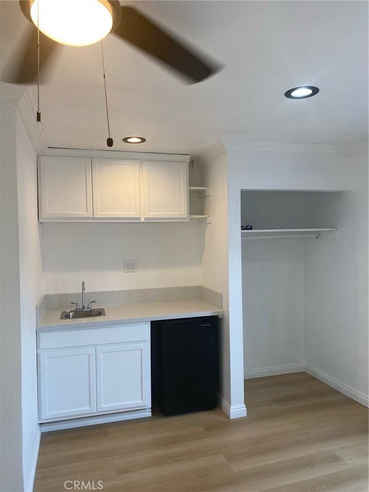 7958 Hershey St - Photo 3 of 9