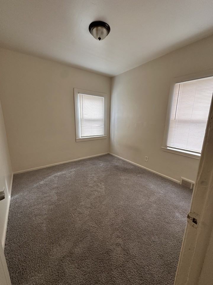 19457 Evergreen Rd #1 - Photo 2 of 18