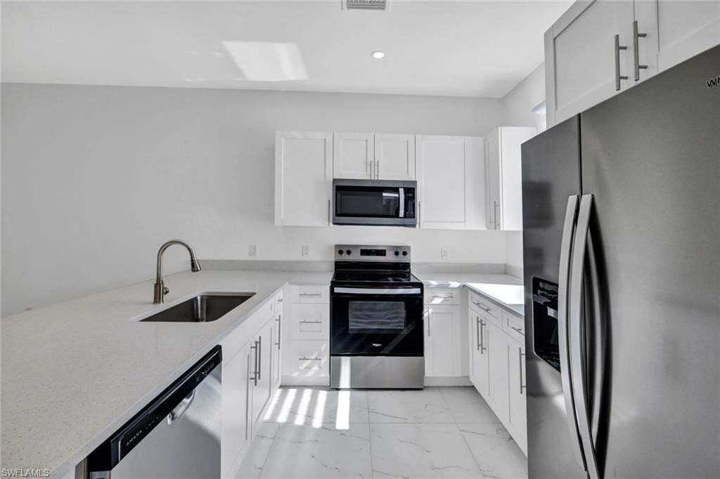 430/432 Bell Blvd S - Photo 3 of 26