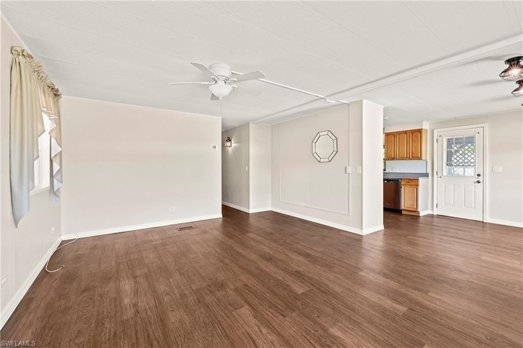 40 Le Mans Dr - Photo 4 of 28