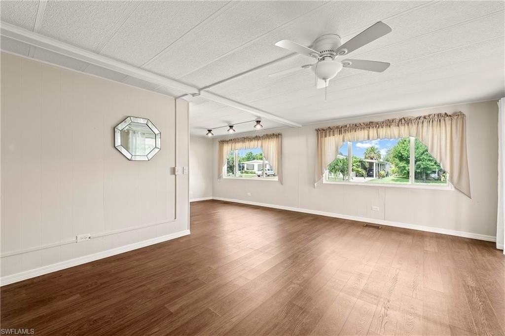 40 Le Mans Dr - Photo 5 of 28