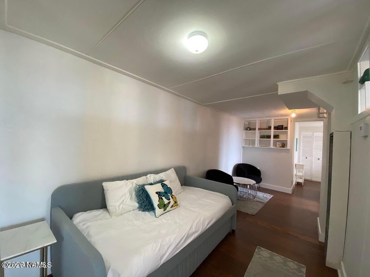 715 Clark St - Photo 6 of 14