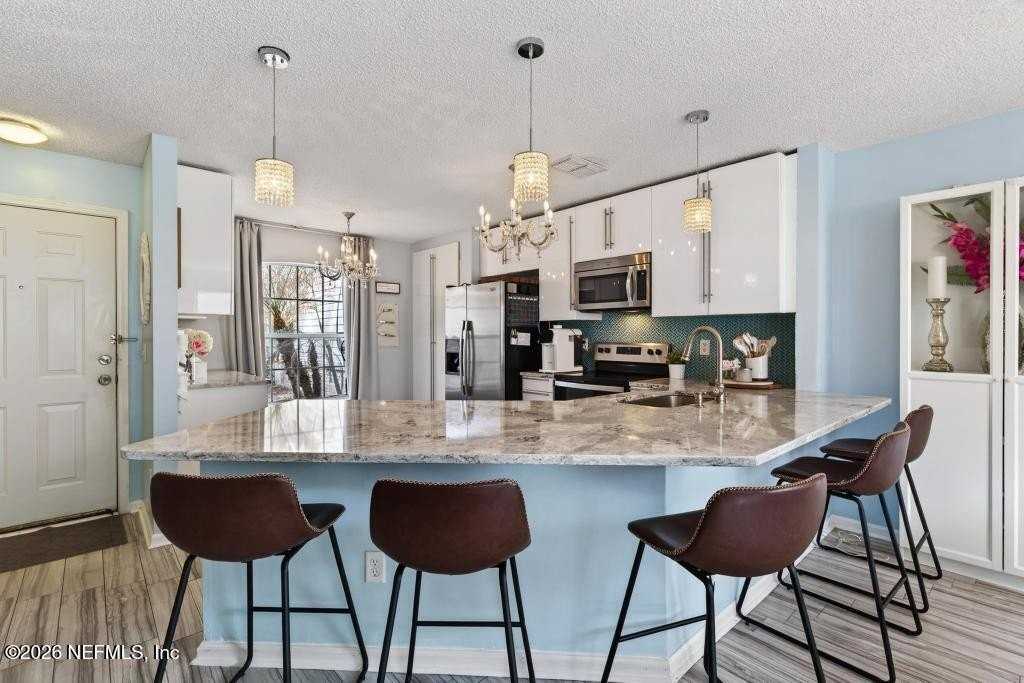 805 Old Bridge Rd Unit 2 - Photo 6 of 43