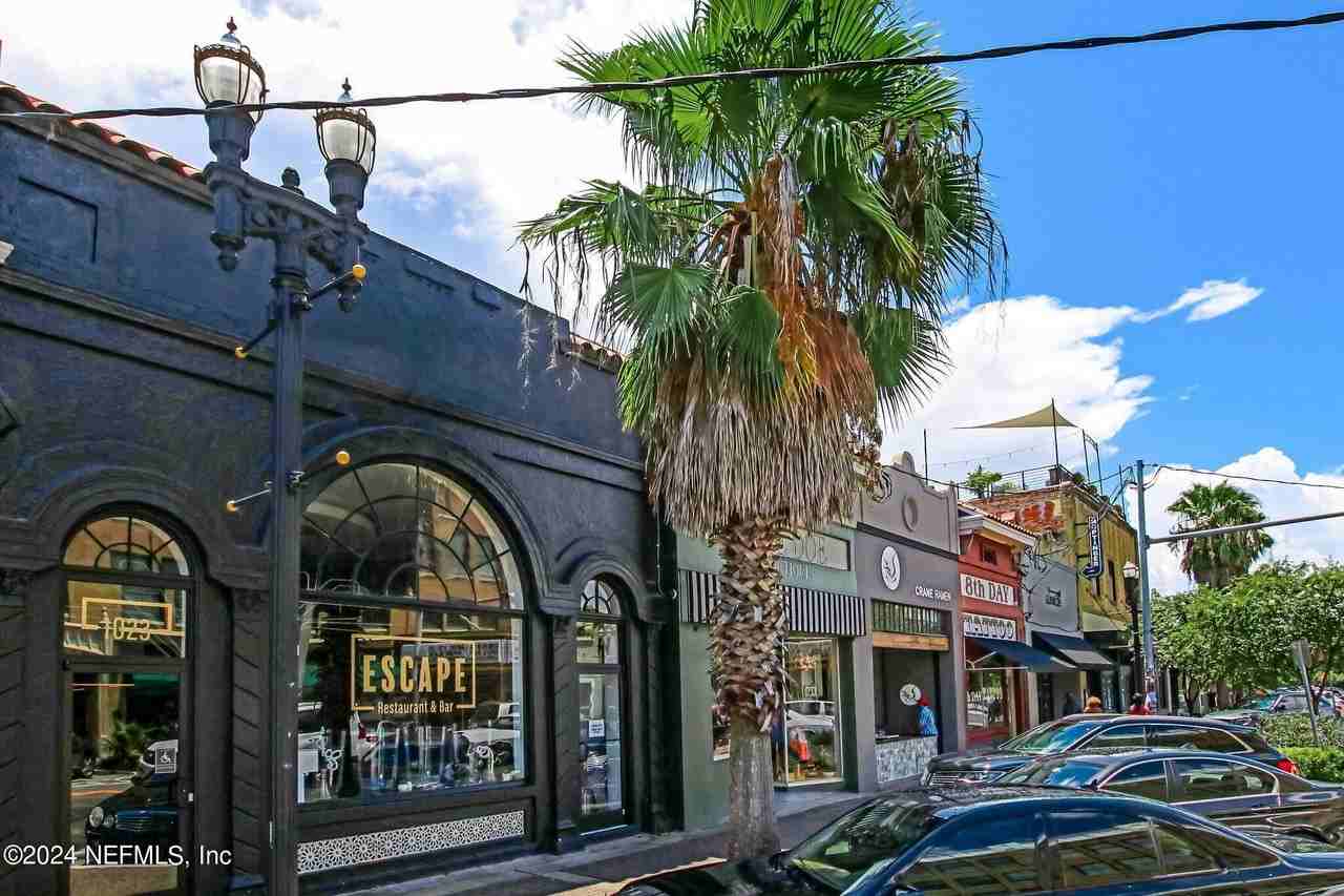 2050 Dellwood Ave #3 - Photo 7 of 12