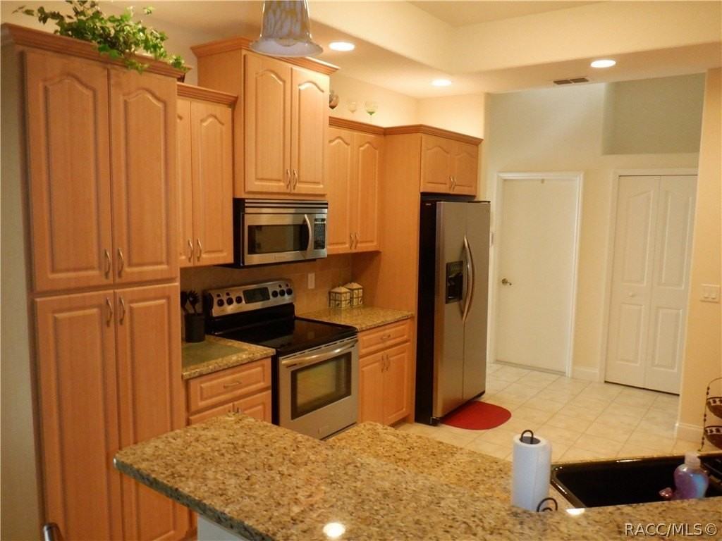 315 E Dusty Ct - Photo 6 of 23