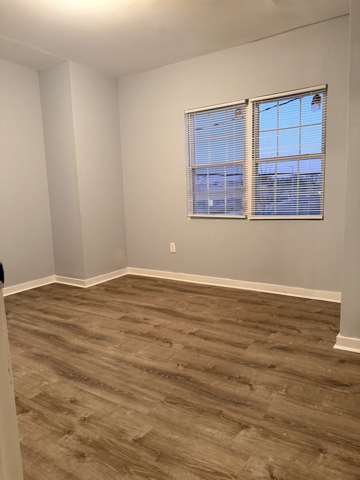 1617 Darley Ave #1 - Photo 2 of 33