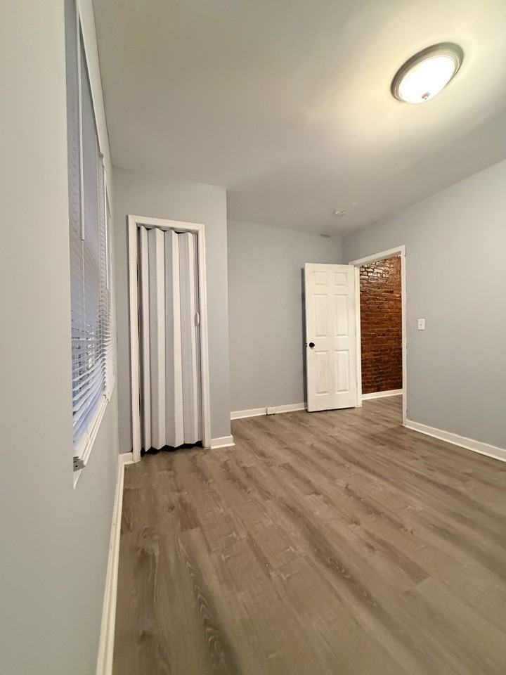 1617 Darley Ave #1 - Photo 4 of 33