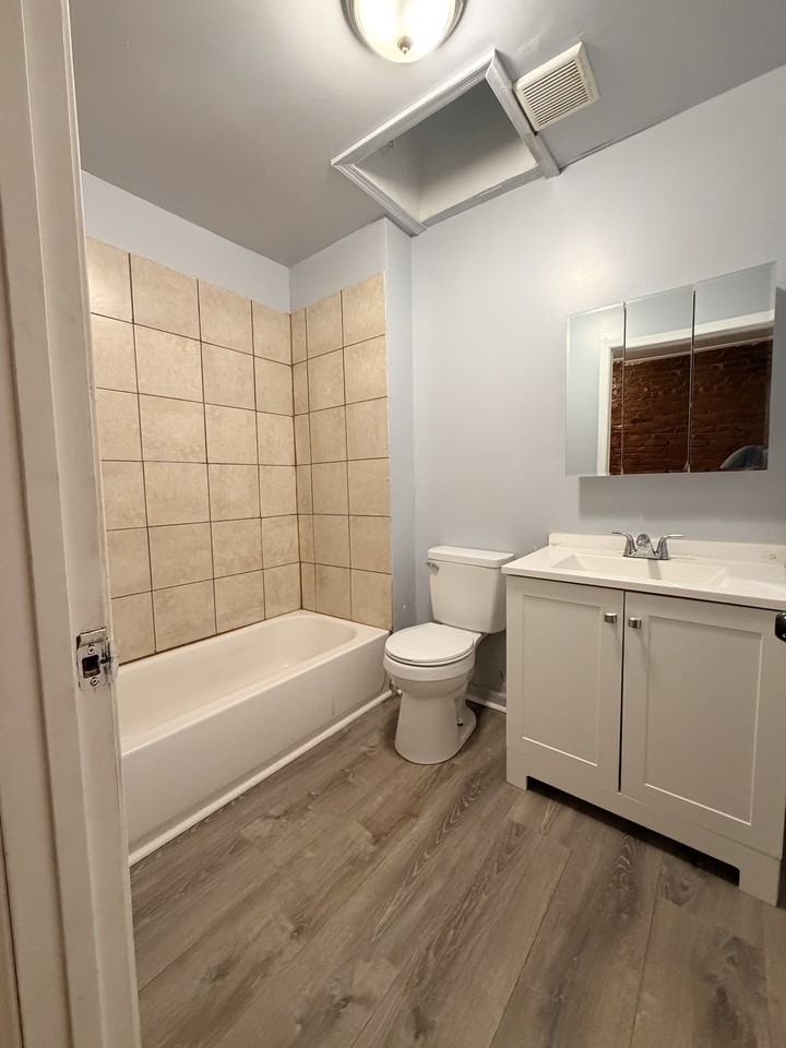 1617 Darley Ave #1 - Photo 7 of 33