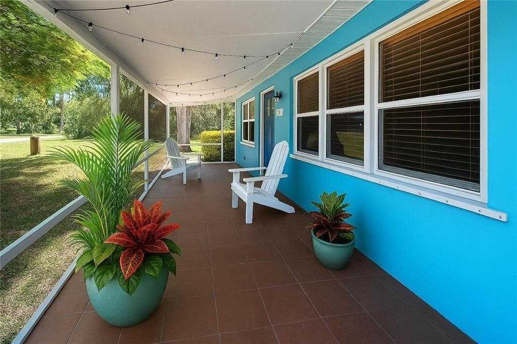 1411 4th Ct - Photo 5 of 8