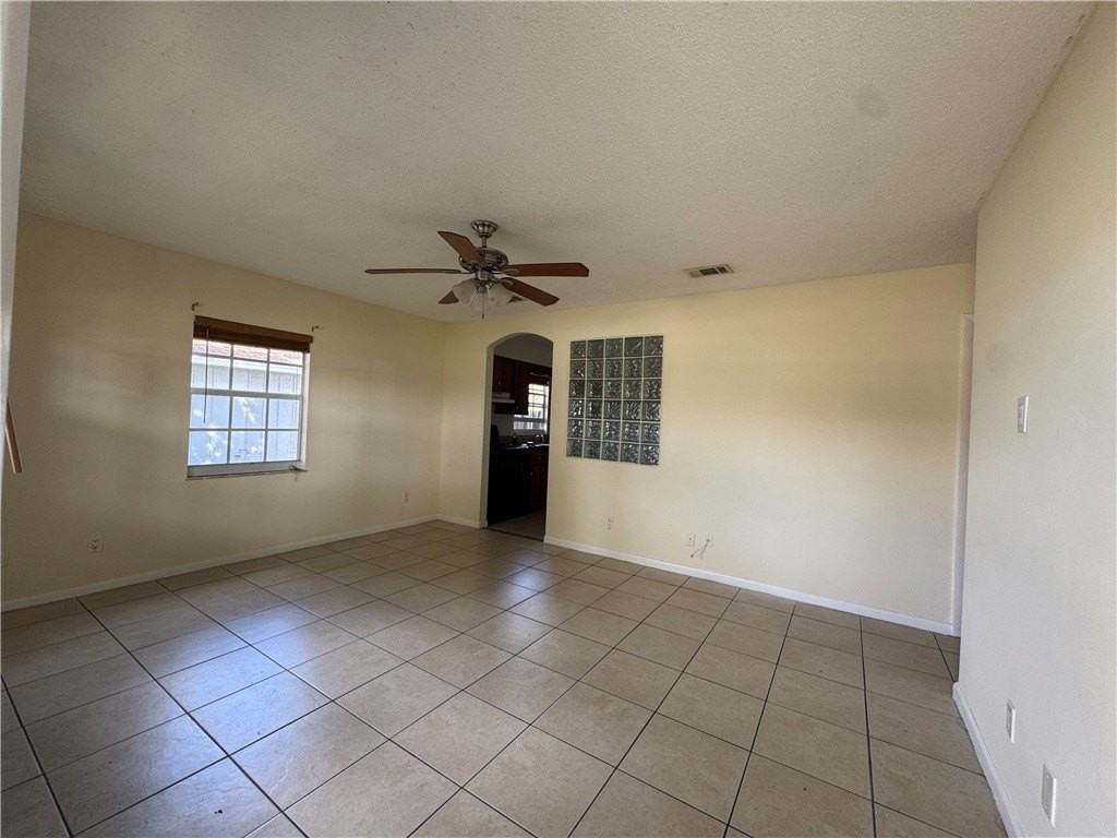 364 16th St Sw - Photo 4 of 27