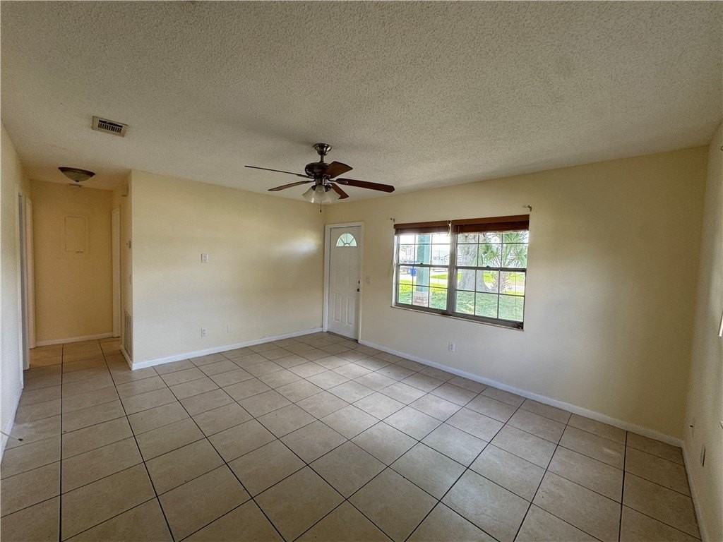 364 16th St Sw - Photo 5 of 27