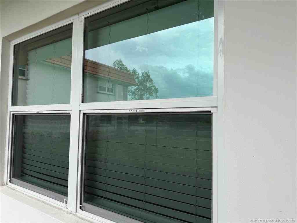 1225 Nw 21st St #7-705 - Photo 2 of 28