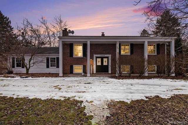 13428 Sequoia Ln - Photo 2 of 30