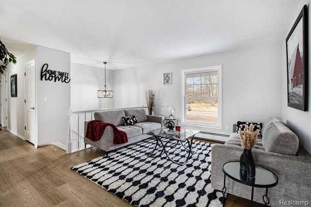 13428 Sequoia Ln - Photo 7 of 30