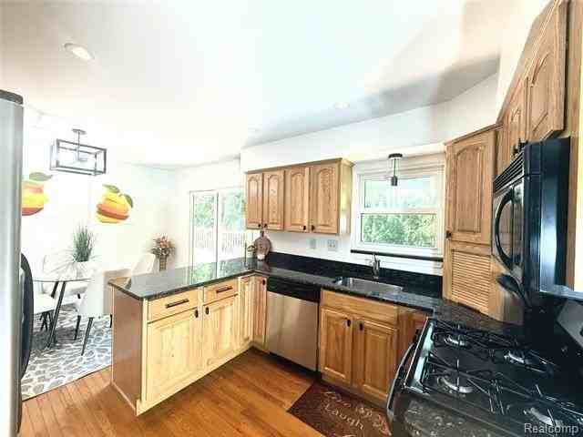 1369 Flamingo - Photo 6 of 15