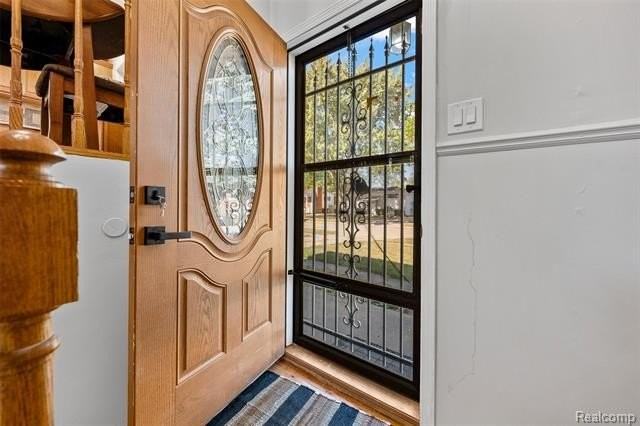 2268 Serra Dr - Photo 4 of 31