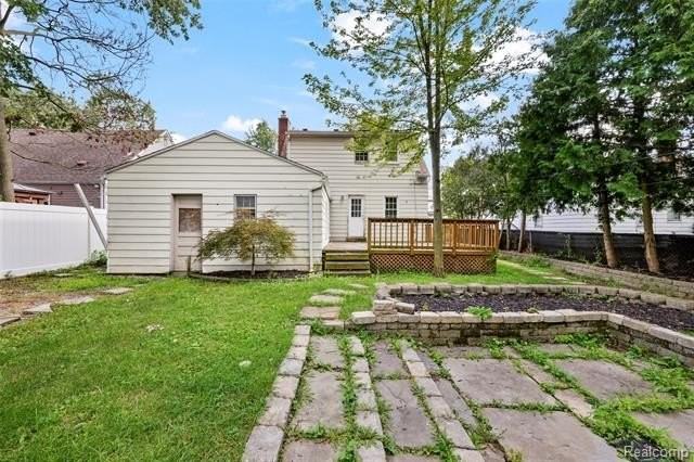 1674 Eaton Rd - Photo 6 of 35