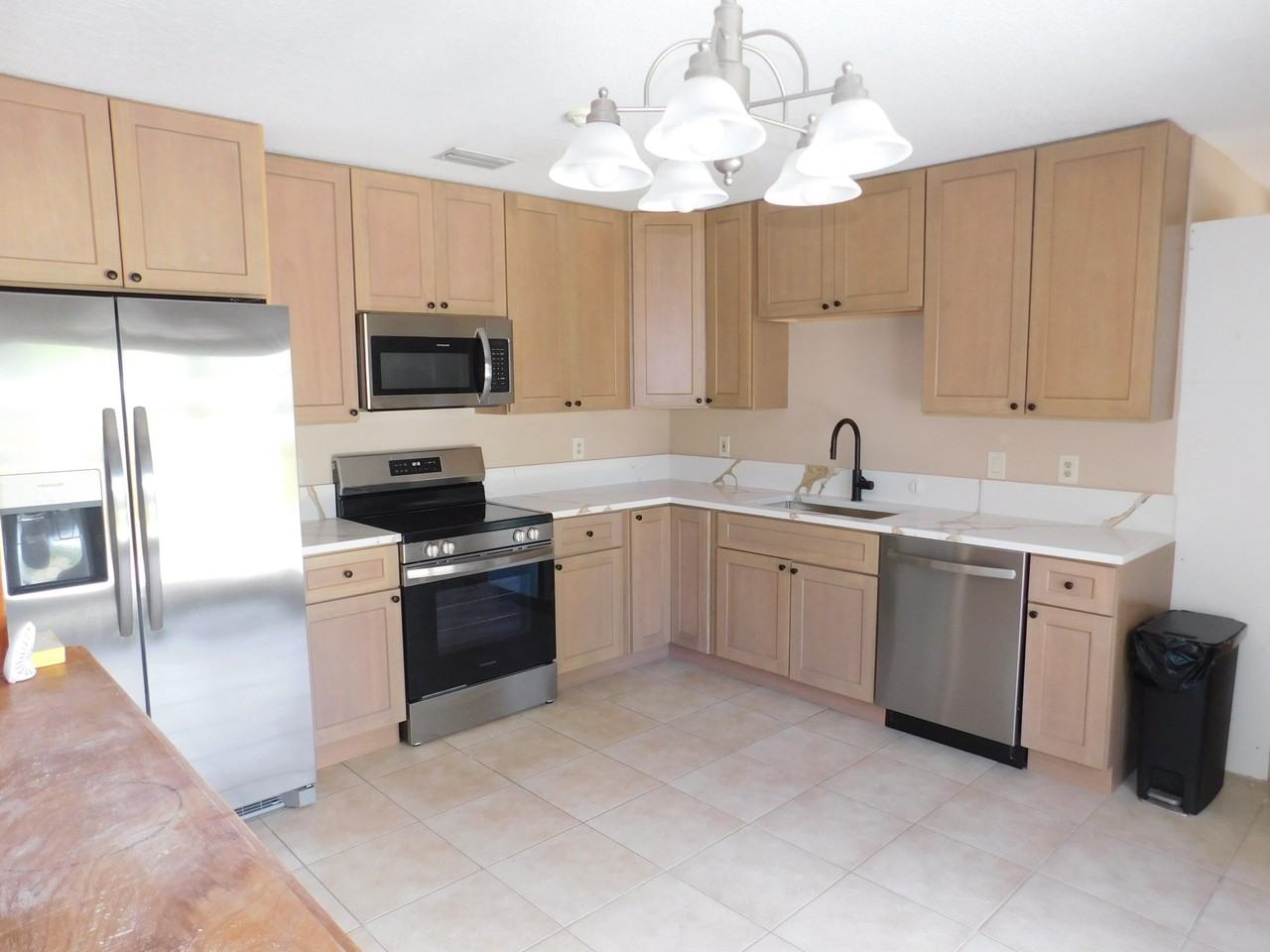 11065 67th Pl N - Photo 4 of 12