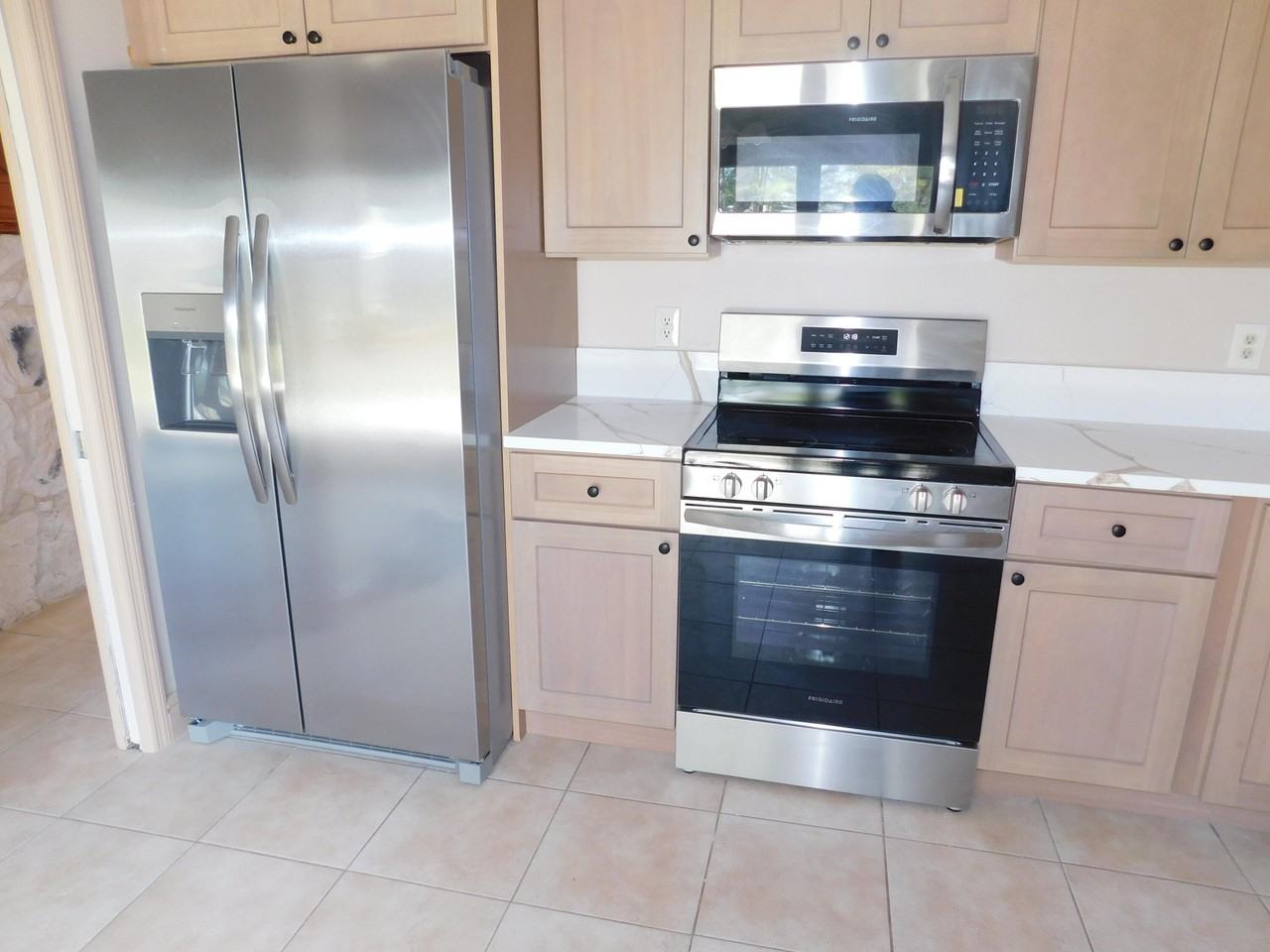 11065 67th Pl N - Photo 5 of 12