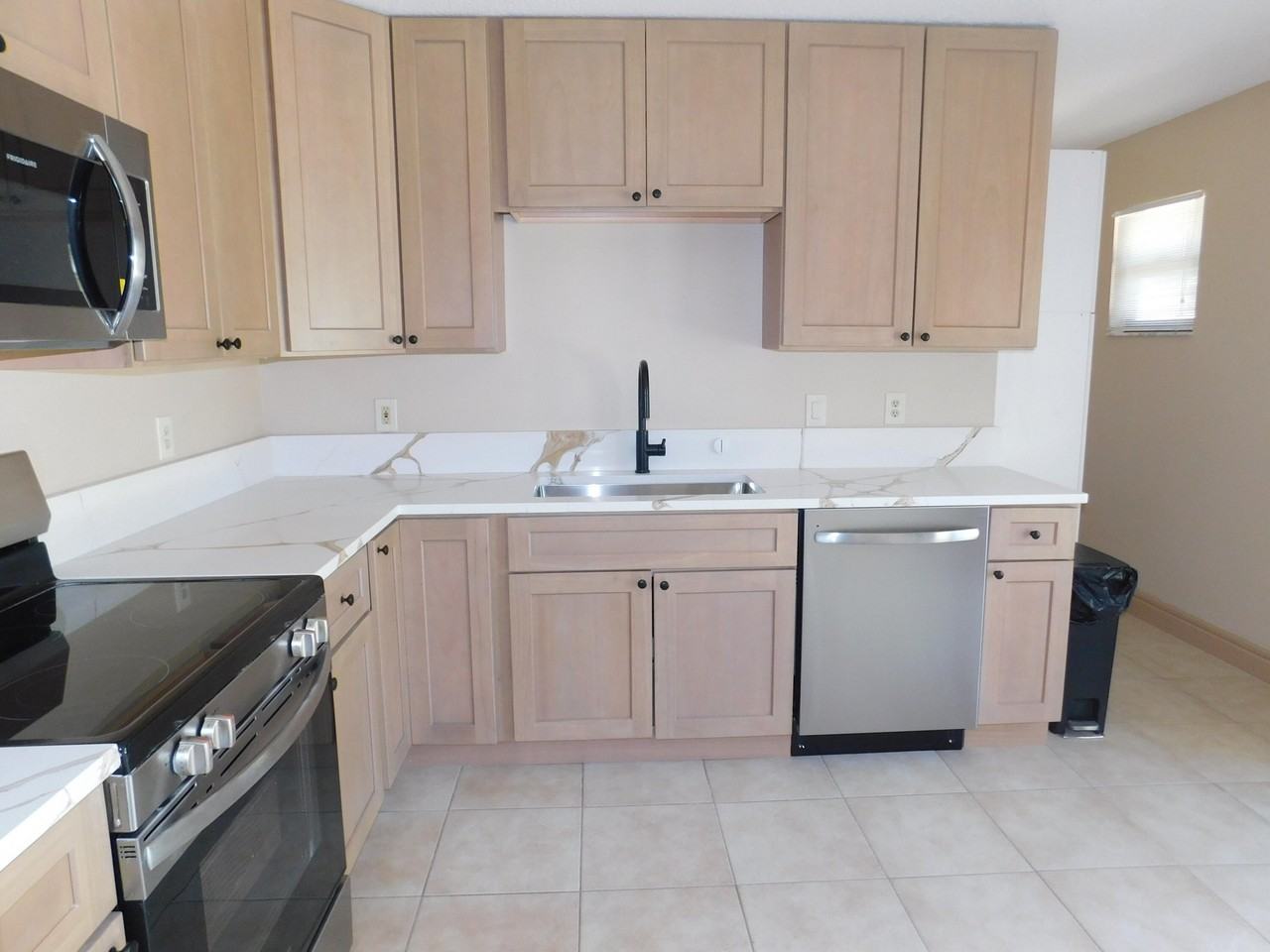 11065 67th Pl N - Photo 6 of 12