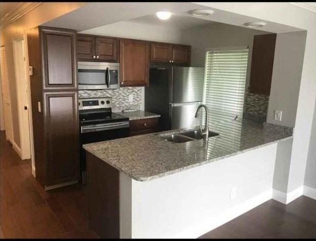 285 Cypress Point Dr - Photo 2 of 6