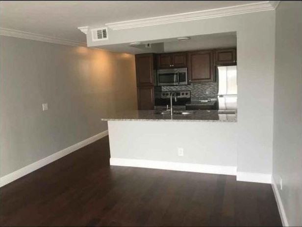 285 Cypress Point Dr - Photo 3 of 6