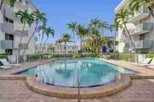 1801 S Treasure Dr Apt 528 - Photo 1 of 1