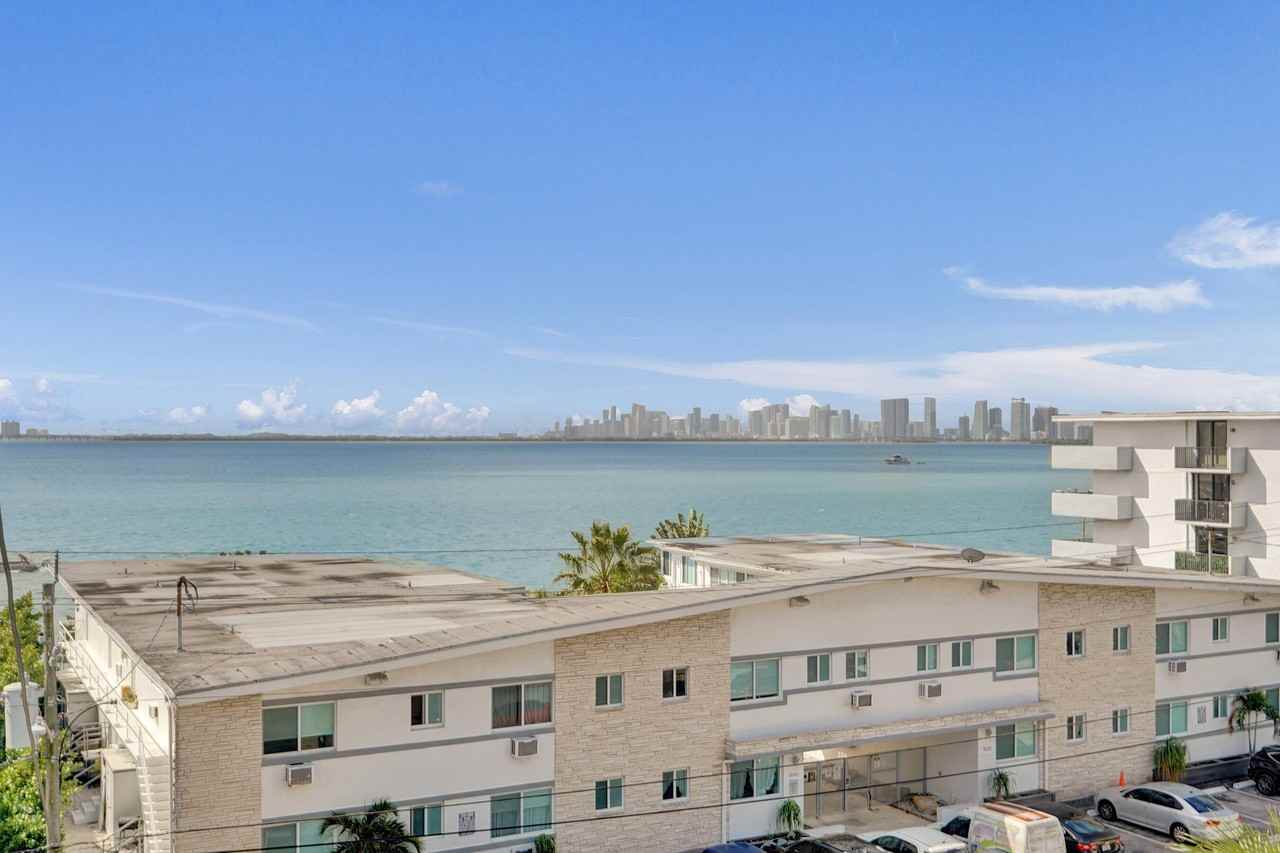 1801 S Treasure Dr Apt 528 - Photo 3 of 29