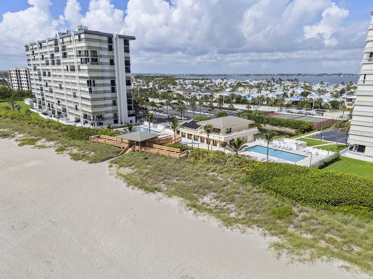 3792 Ne Ocean Blvd Apt 120n - Photo 2 of 37