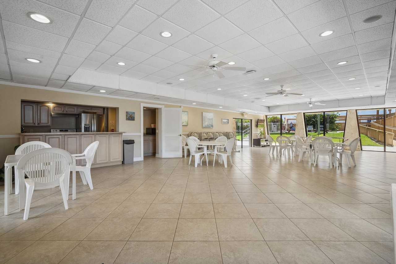 3792 Ne Ocean Blvd Apt 120n - Photo 5 of 37